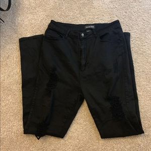 Fashion nova ripped jeans 2x 14/16